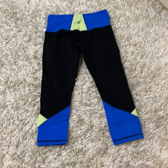 Lulu Lemon black leggings - Picture 3 of 3